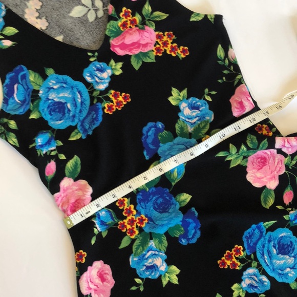 High Low Floral Dress - Picture 5 of 6